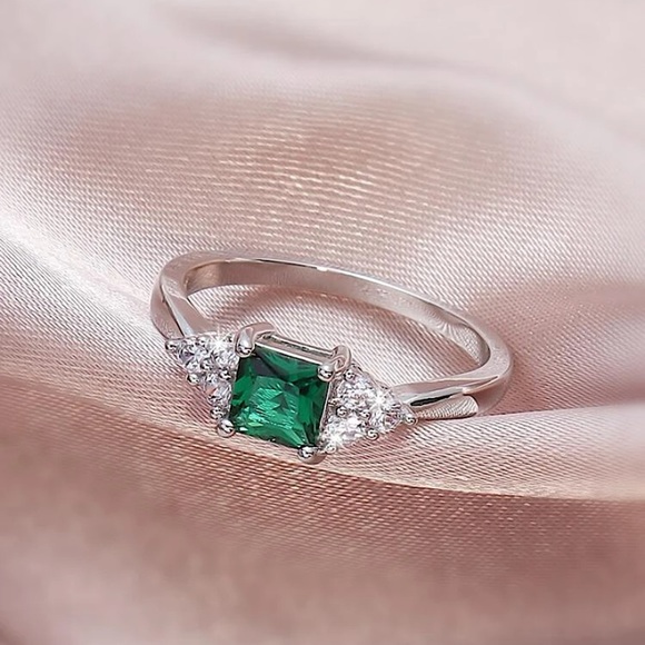 Emerald Cut Zircon Gemstone Ring - Picture 2 of 4